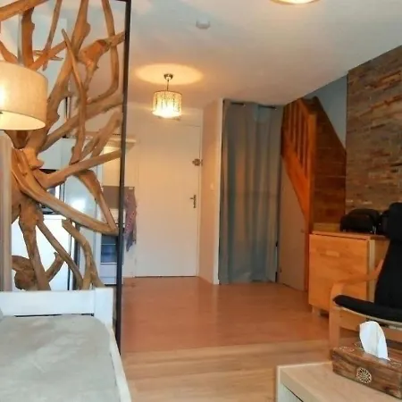 Apartman Joli Duplex Dans Quartier Calme *